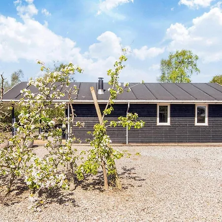 Holiday Home Sjolund Hébergement de vacances Sjolund